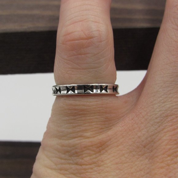 Size 5 Sterling Silver Unique Symbols Band Ring - Picture 2 of 7